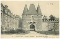 Gouville. Environs d'Evreux. - Château de Chambray. - Porte d'entrée (XIIIe siècle).