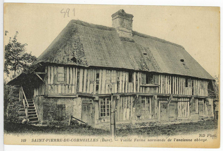 Saint-Pierre-de-Cormeilles. Vieille Ferme normande de l'ancienne abbaye.