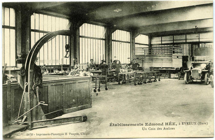 Evreux-Ville. Établissement Edmond Hée - Cycles et Automobiles Rue Joséphine Un coin des Ateliers.
