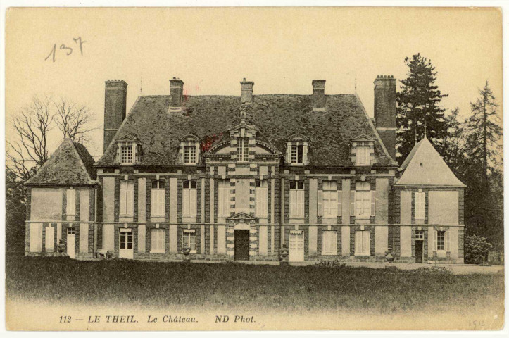 Chaise-Dieu-du-Theil. Le Château du Theil.