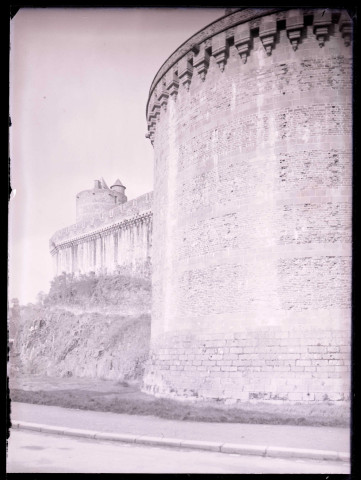 Tours des remparts de Fougères (Ille-et-Vilaine).