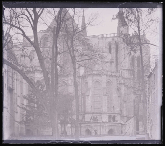 Abside de la cathédrale de Chartres (Eure-et-Loir).