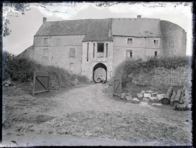 Ferme fortifiée.
