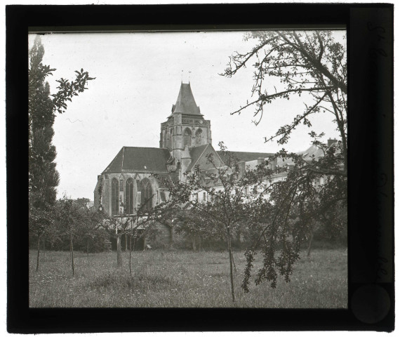 Église Saint-Taurin d'Évreux (Eure), côté nord, vue prise du séminaire.