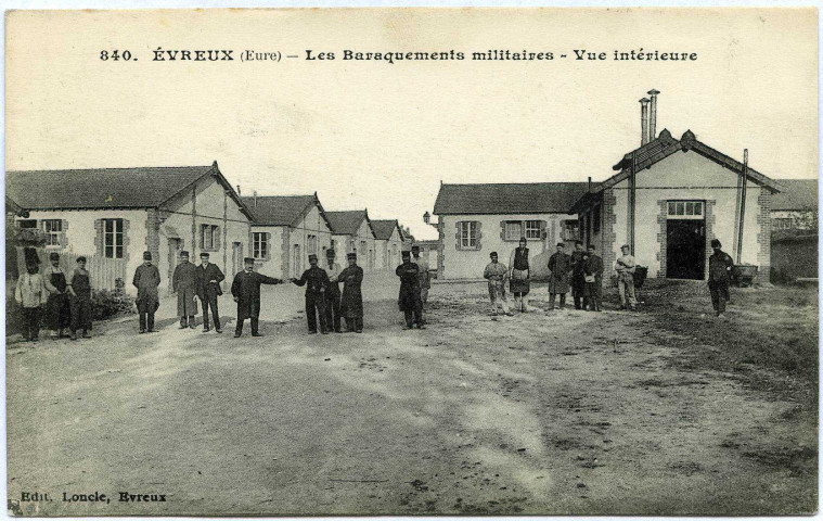 Evreux-Ville. Baraquements militaires - Vue Intérieur.