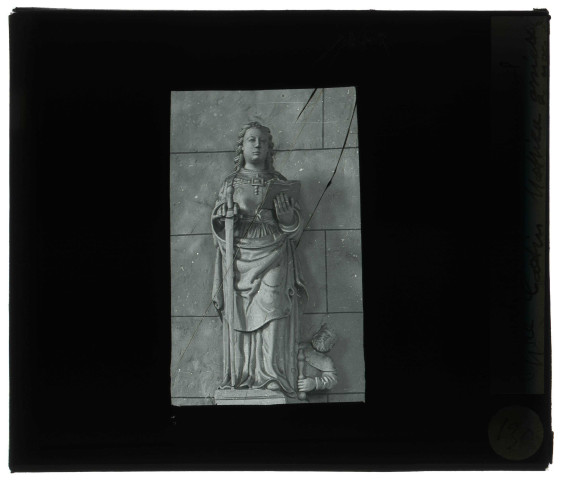 Église des Jonquerets-de-Livet (Eure), statue de Sainte-Catherine.