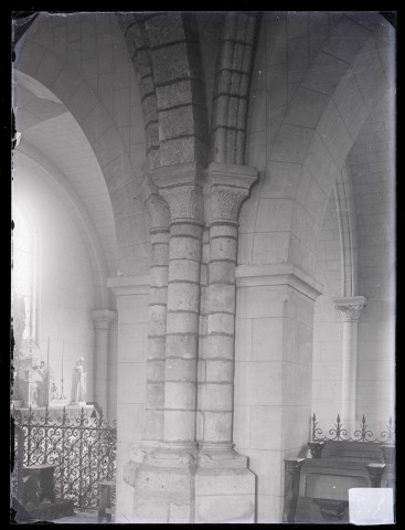Église de Charleval (Eure), pile du chœur.