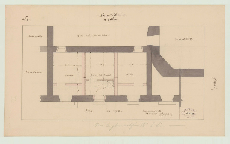 Gaillon _"Maison centrale de détention dans l'ancien château de Gaillon. Ancienne école, 3 chambres solitaires dans l'ancienne école".
