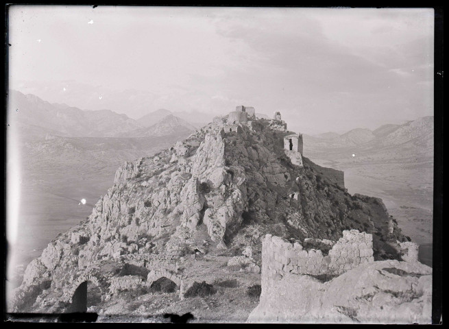 Vue du réduit royal de Kozan (Sis) (Turquie) (notice PA).