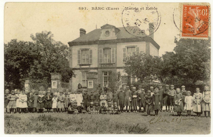 Barc. Mairie et Ecole.