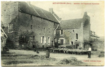 Authevernes. Intérieur de l'ancienne Forteresse.