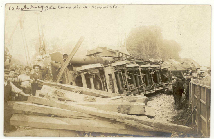 Bernay. 10 septembre 1910- La Locomotive renversée.