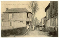 Étréville. Rue de la Boucherie.