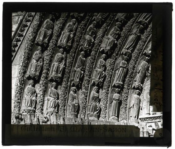 Cathédrale Saint-Étienne de Bourges (Cher), porte centrale, détail des voussures.