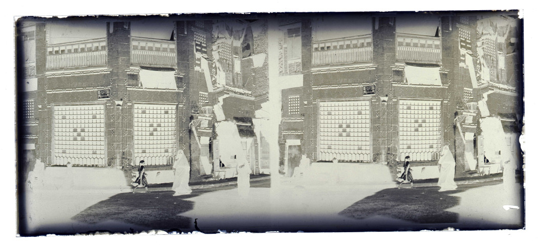 Carrefour à l'angle de la rue Chareh-El-Tabbanah au Caire (Égypte).