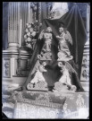 Église de Saint-Vincent-du-Boulay (Eure), quatre anges priant sur des volutes, œuvre de Michel Lourdel.