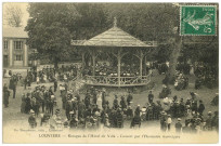 Louviers-Ville. Kiosque de l'Hôtel de Ville - Concert par l'Harmonie municipale.