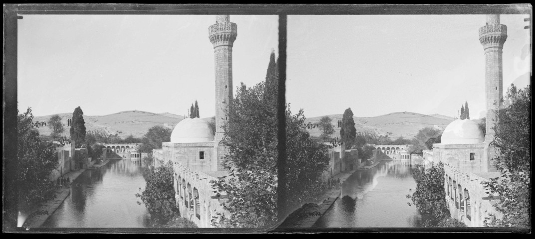 Mosquée d'Ourfa (Turquie) autour du lac d'Abraham (notice PA).