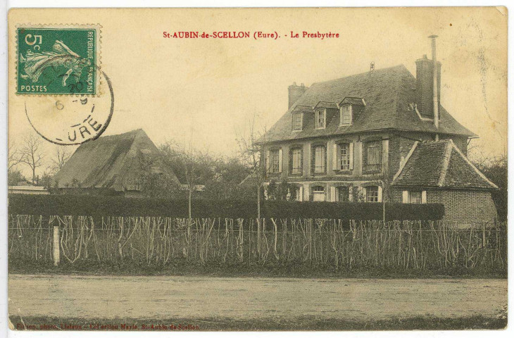 Saint-Aubin-de-Scellon. Le Presbytère.