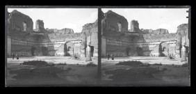 Ruines et vestiges de temple romain.