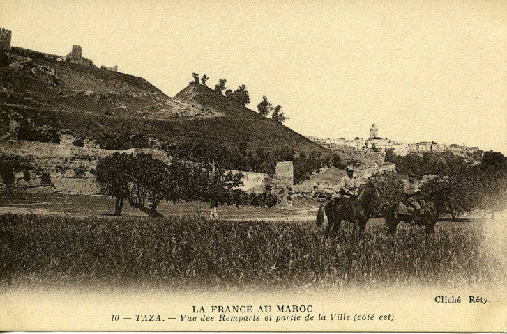 TAZA - Vue des remparts et partie de la Ville (côté est)