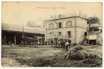 Civières. Intérieur de la Ferme.