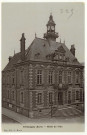 Etrépagny. Hôtel de Ville.