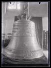 Cloche (probablement de la collégiale Saint-Louis de La Saussaye (Eure)).