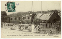 Bernay. Catastrophe de Bernay (10 septembre 1910)- Au Passage à Niveau- Les Wagons.