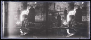 Scribe assis près d'une fontaine.
