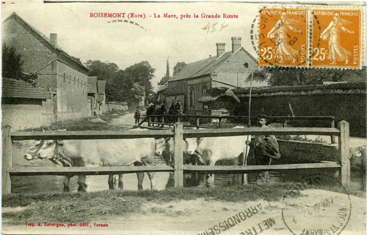 Boisemont. La Mare, près la Grande Route.