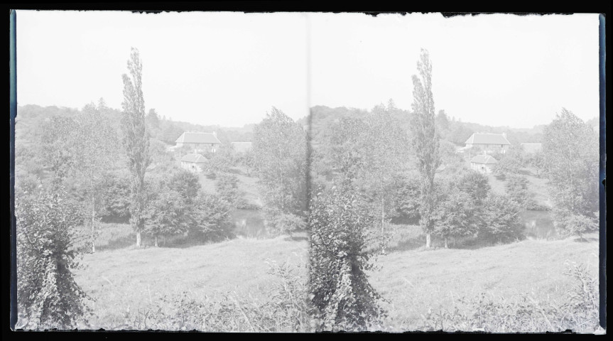 Campagne et chaumières normandes de Rosay-sur-Lieure (Eure).