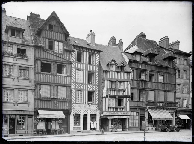 Maison à pans de bois de Lisieux (Calvados).