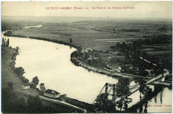 Andelys (Les). Le Pont vu du Château Gaillard.