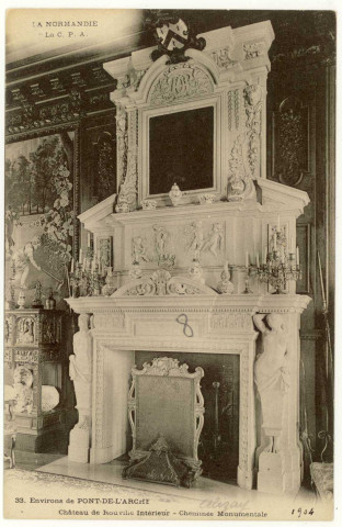 Alizay. Château de Rouville, intérieur, cheminée monumentale.