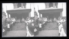 Procession de la Vierge au Monument de Jeanne d'Arc et à la basilique Notre-Dame de Bonsecours (Seine-Maritime).