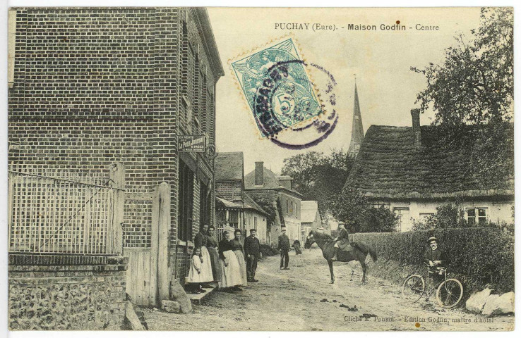 Puchay. Maison Godfin - Centre.