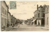 Acquigny. Route de Louviers.