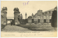Sainte-Opportune-du-Bosc. Château du Champ de Bataille - Porte Nul s'y frotte.