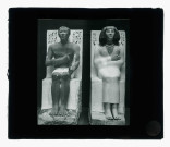 Statues de Rahotep et Nefret exposées au musée égyptien du Caire (Égypte).