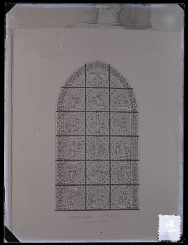 Cathédrale d'Auxerre (Yonne), vitrail représentant Sainte-Catherine.