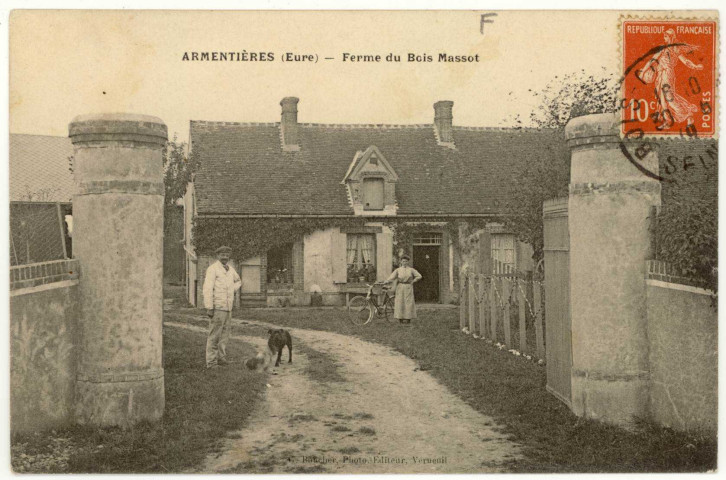 Armentières-sur-Avre. Ferme du Bois Massot.