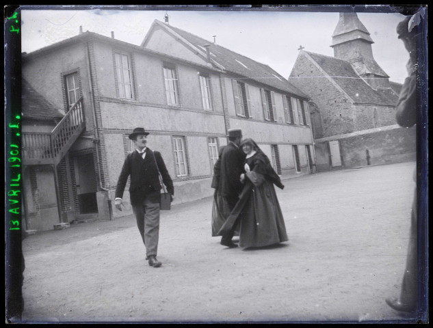 Chapelle mortuaire et petit quartier (lingerie, infirmerie) d'Orgeville (Eure) le 13 avril 1901.