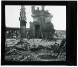 Cathédrale Notre-Dame d'Évreux (Eure), terrasse de la tour-lanterne, flèche et charpente détruites (incendie de juin 1940).
