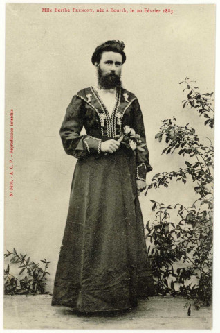 Bourth. Mlle Berthe Frémont, né à Bourth le 20 février 1882.