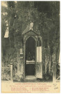 Haye-de-Routot (La). L'If-Chapelle. Cet arbre, qui mesure 12 mètres de tour, a 1500 ans d'existence.