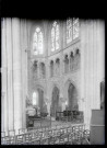 Intérieur d'église.