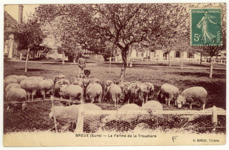 Breux-sur-Avre. La Ferme de la Troudière.