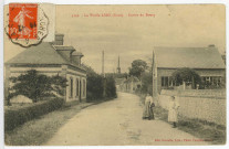 Vieille-Lyre (La). L'Entrée du Bourg.
