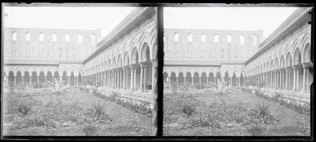 Cloître de la cathédrale de Monreale (Sicile, Italie)
